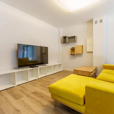 Kolo Brzegu 48 Apartment *